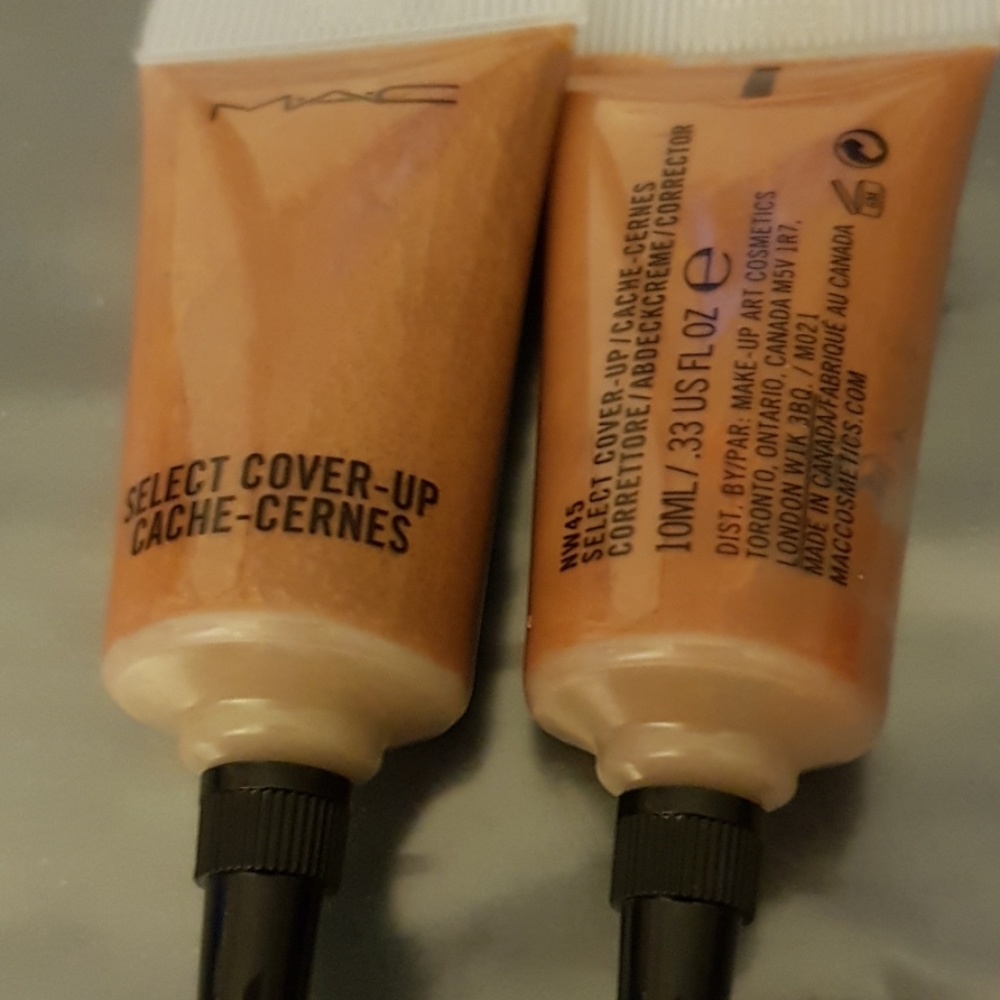 SOLD MAC Select Coverup in NW45